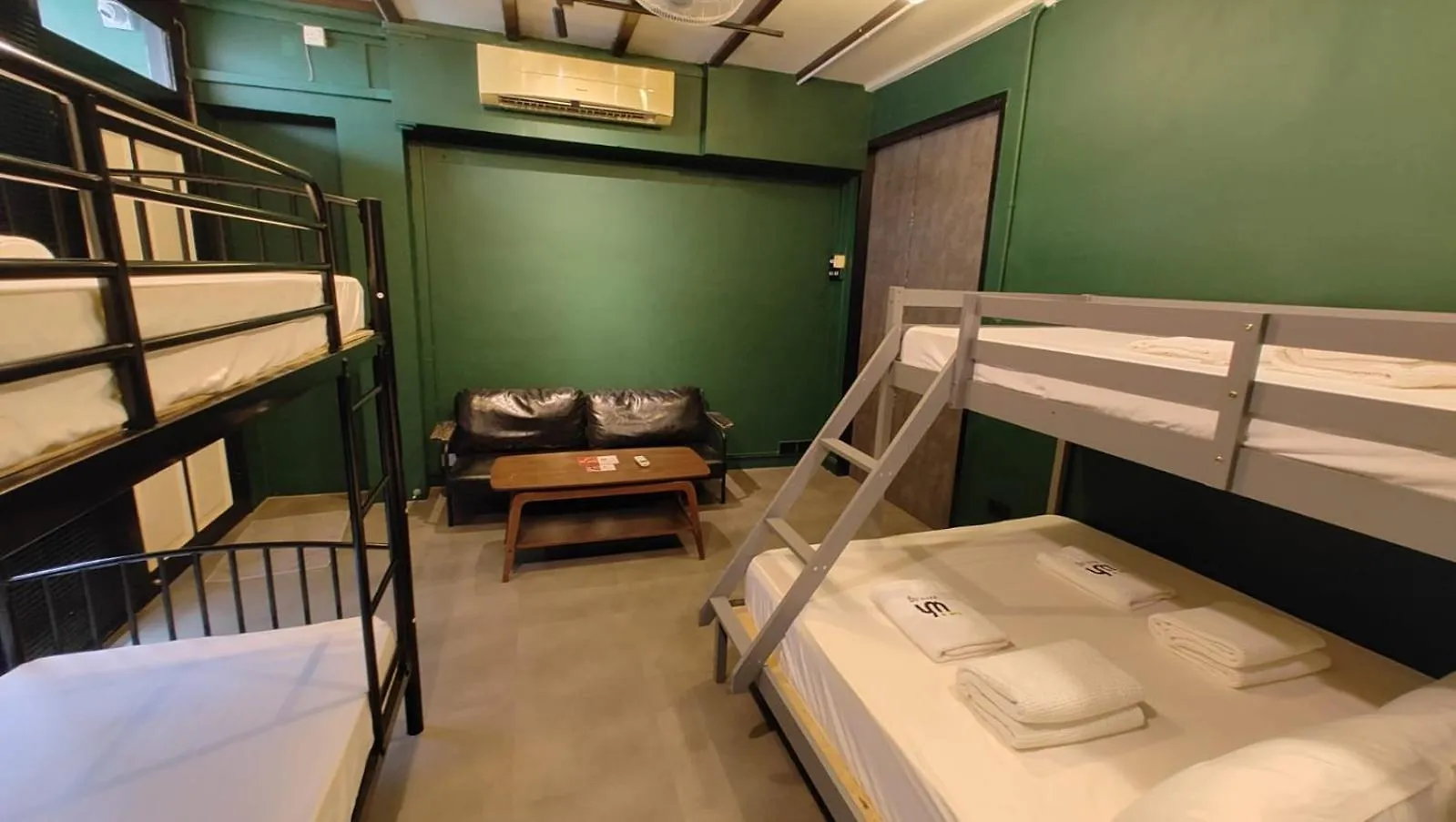 Hotel a capsule Hotel Wink At Mosque Street Singapore